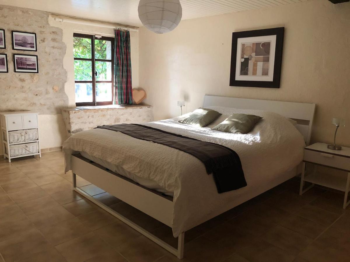 Uniquely Private Holiday Villa In The Charente Puyreaux Экстерьер фото