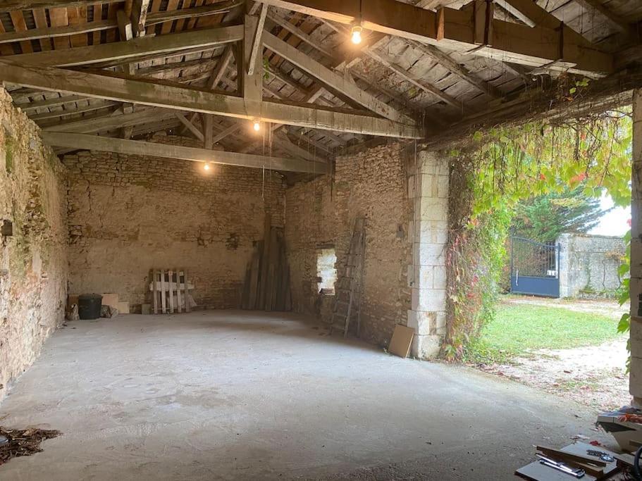 Uniquely Private Holiday Villa In The Charente Puyreaux Экстерьер фото