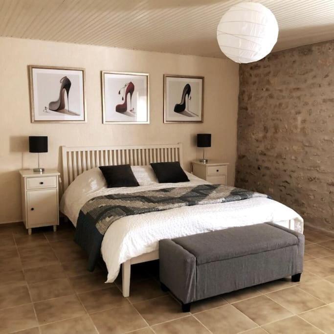 Uniquely Private Holiday Villa In The Charente Puyreaux Экстерьер фото